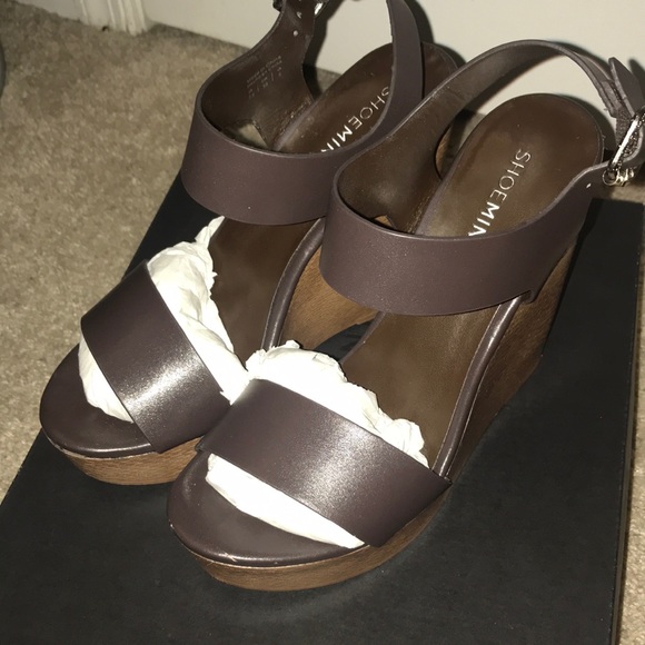 Shoe mint Chocolate brown wedges size 7.5 - Picture 1 of 6